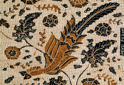 Batik met traditioneel ontwerp genaamd peksi podang, Surakarta, Java, Indonesië (detail) door Blaise Nicolas Le Sueur