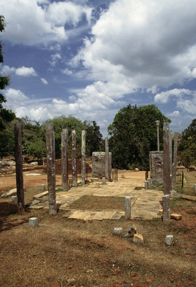 Relikwiekamer, Mihintale, nabij Anuradhapura, Sri Lanka door Blaise Nicolas Le Sueur