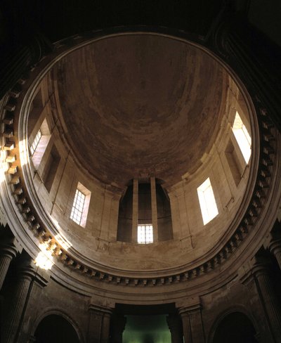 Barokke architectuur: Kapel van de Oude Charité (1679 - 1707), klooster van Marseille, door architect Pierre Puget (1622 - 1694). Interne weergave. Marseille, Bouches-du-Rhône (13). door Pierre Puget