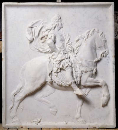 Laag reliëf dat Lodewijk XIV (1638-1715) te paard voorstelt (sculptuur) door Pierre Puget