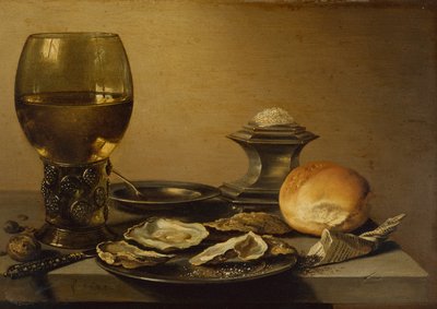 Een ontbijt stilleven van oesters, zout brood en noten door Pieter Claesz