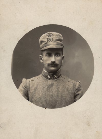 Album "Het GM R. Leger (Eerste Wereldoorlog)": soldaat van het 180e Regiment van de Territoriale Militie door Pisani Pisani