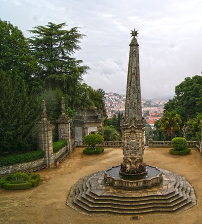 Santuário de Nossa Senhora dos Remédios obelisk, Lamego, Portugal. 1738 door Portuguese School