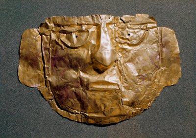 Precolumbiaanse beschaving: gouden masker uit de periode vóór de Spaanse verovering door Pre Columbian