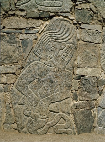 Muur met reliëf van een krijger door Pre Columbian Pre Columbian