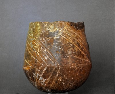 Prehistorie: terracotta vaas uit de necropolis van Caolino al Sasso di Furbara, Lazio. Steentijd. Neolithicum. Rome, Museo Nazionale Preistorico Etnografico Luigi Pigorini door Prehistoric Prehistoric