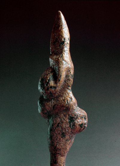 Prehistorie: Venus van Savignano, antropomorfe lithische sculptuur gevonden in 1925 in Savignano sul Panaro. Boven-Paleolithicum, Steentijd. Hoogte: 22 cm. Museo Nazionale Preistorico Etnografico Luigi Pigorini, Rome, Italië door Prehistoric Prehistoric
