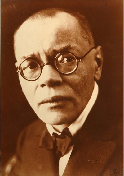 Portret van de auteur Aleksey Mikhailovich Remizov (1877-1957). Foto door Pyotr Ivanovich Shumov (1872-1936) door Pyotr Ivanovich Shumov