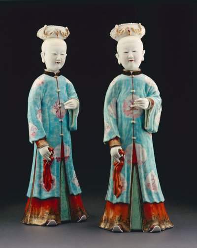 Een paar vrouwelijke figuren, Qianlong periode, 1736-95 door Qing Dynasty Chinese School