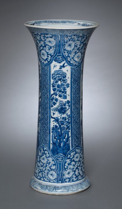Vaas met Deksel door Qing Dynasty Chinese School