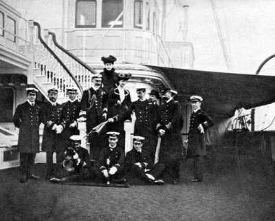 Groepsportret aan boord van het koninklijke jacht Victoria en Albert, Kopenhagen, 1908 door Queen Alexandra
