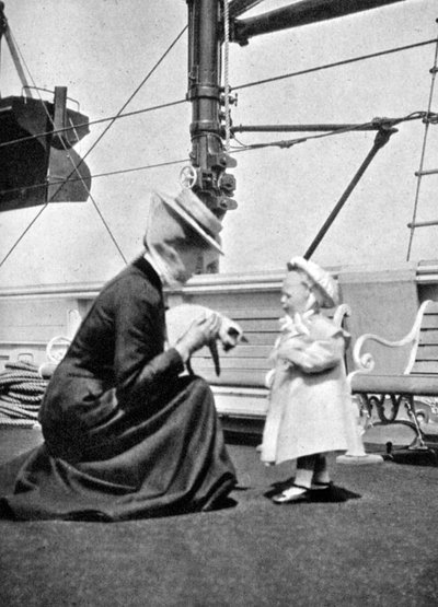 Prinses Victoria 1868-1935 met Prins Olav van Noorwegen 1903-1991, 1908 door Queen Alexandra