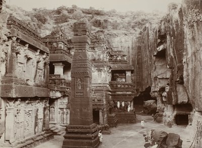 Khalias rots uitgehouwen tempel, Ellora door Raja Deen Dayal