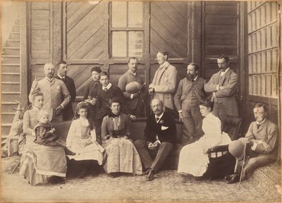 Shimla, 17 mei 1887: onderkoninklijk gezelschap. Lord William Beresford, militair secretaris, kapitein Leonard Gordon A.D.C., Mademoiselle Clerc, de geachte Basit Blackwood, majoor F. R. Hamilton A.D.C., de heer Oglivie Grant, sir Donald Mackenzie Wallace door Raja Deen Dayal
