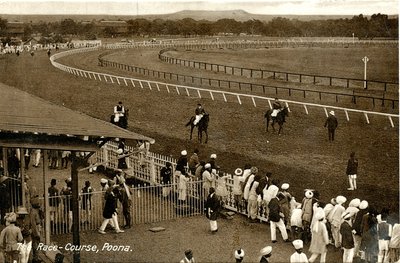 De Renbaan, Poona, c.1900-30 door Raphael Tuck and Sons