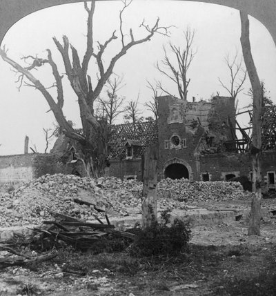 Ruïnes van Beury Chateau, Festubert, Frankrijk, Eerste Wereldoorlog, ca. 1914-ca. 1918 door Realistic Travels Publishers