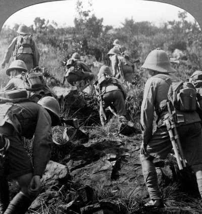 Verkenners banen zich een weg door de bossen van Oost-Afrika, Eerste Wereldoorlog, 1914-1918 door Realistic Travels Publishers