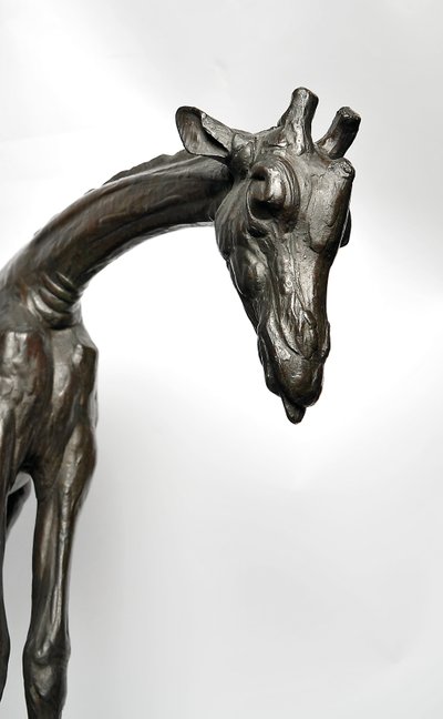 Grote giraffe met gebogen hoofd, gemodelleerd 1909-10, gegoten voor 1913 door Rembrandt Bugatti