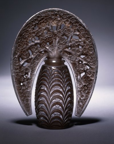 Bouchons Fleurs de Pommiers No. 493, ca.1919 door Rene Jules Lalique