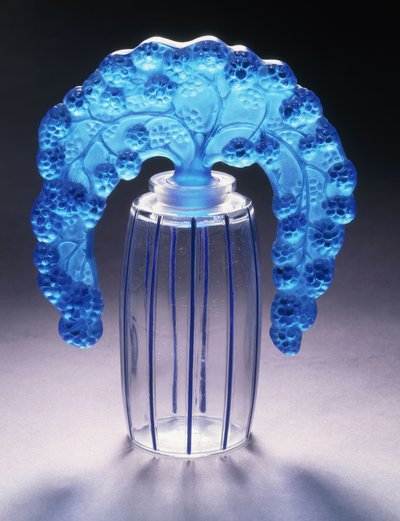Bouchons Mures No. 495, ca. 1920 door Rene Jules Lalique