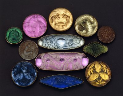 Diverse glazen voorwerpen door Rene Jules Lalique