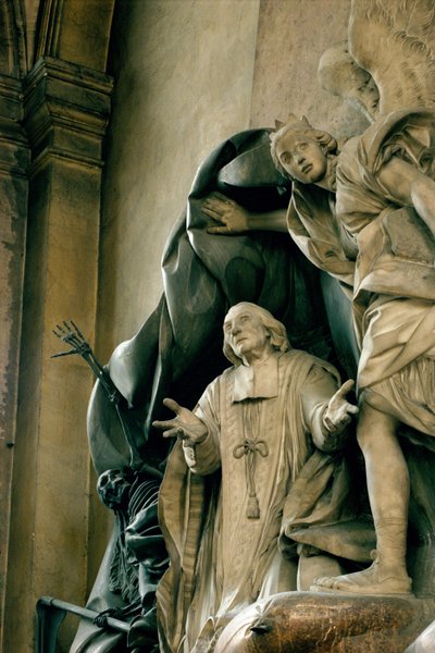 Detail van het graf van Jean Baptiste Joseph Languet de Gergy 1675-1750 door Rene Michel Slodtz