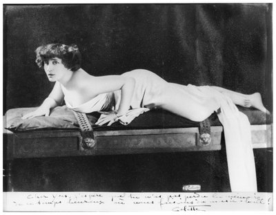 Colette (1873-1954) poseert, 1909 door Reutlinger Studio