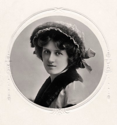 Nina Sevening, Britse actrice door Rita Martin