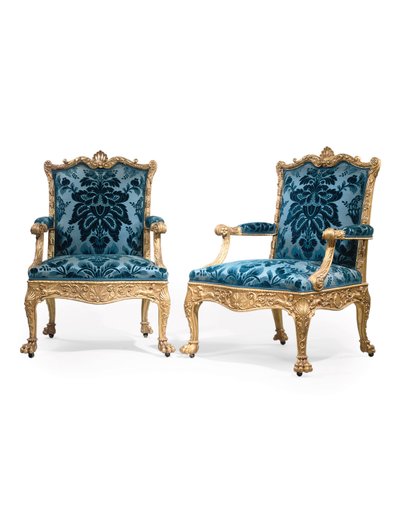 Een paar George III vergulde houten armstoelen door Robert Adam