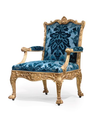Een van een paar George III vergulde houten armstoelen door Robert Adam