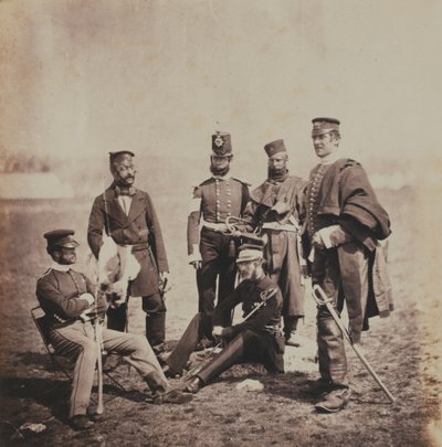 Brigadier-generaal Charles Thomas Van Straubenzee en officieren van de Buffs, uit een album van 52 foto
