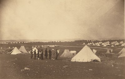 General Bosquets Quarters kijkend in de richting van Mackenzie Farm. door Roger Fenton