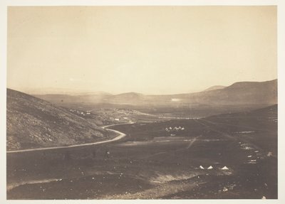Kadikoi, van het kamp van de artillerie door Roger Fenton