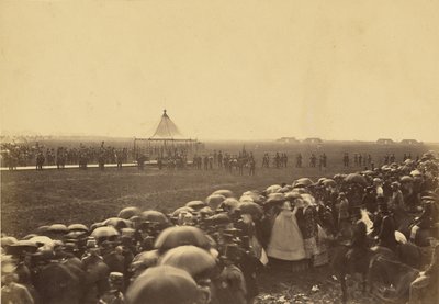 Het geweer uitproberen voor de aankomst van de koningin. door Roger Fenton