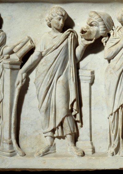 Een muze die een masker van de komedie vasthoudt (detail) door Roman