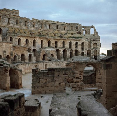 Amfitheater van El Djem, ca. 238 AD door Roman