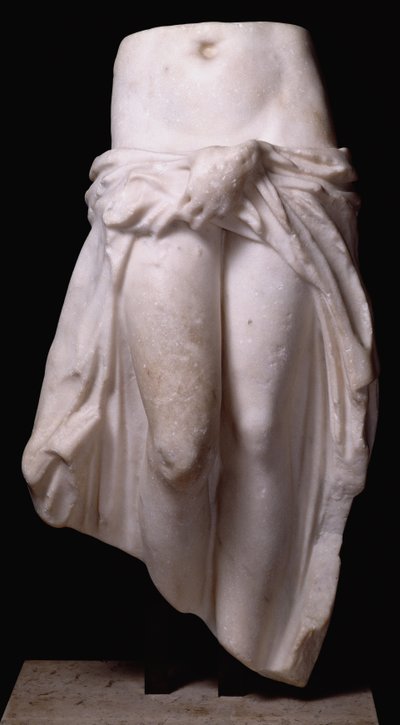 Aphrodite die haar kleding vasthoudt, uit Tripoli, c.370-24 v.Chr. (marmer) door Roman