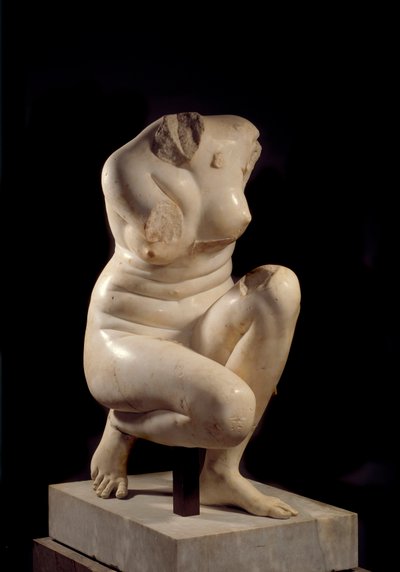 Aphrodite hurkend door Roman