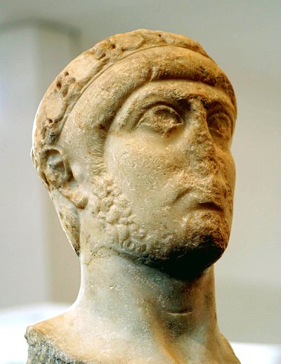 Buste van keizer Gratianus door Roman