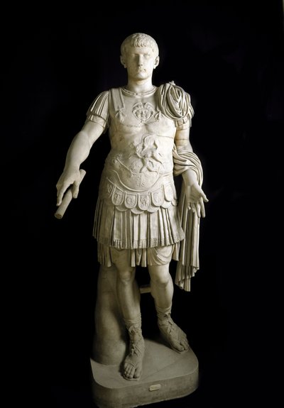 Caius Caesar Germanicus, Romeins keizer (marmer) door Roman