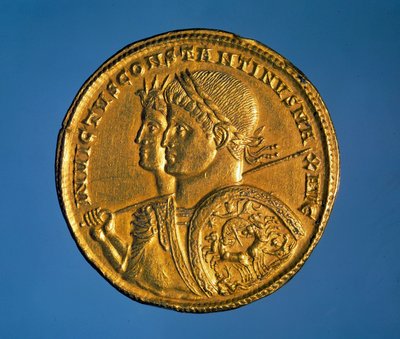 Gouden solidus met de beeltenis van keizer Constantijn I de Grote (280-337) door Roman