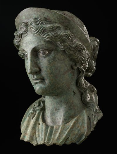 Hoofd van een vrouw in de gedaante van een godin door Roman