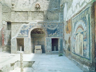 Openlucht triclinium van het Huis van Neptunus en Amphitrite door Roman