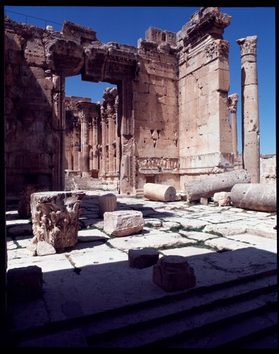 Resten van de tempel van Bacchus door Roman