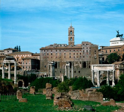 Romeins Forum: panoramisch uitzicht met op de achtergrond het Tabularium gebruikt als archief (79 v.Chr.). Rome door Roman
