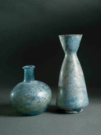 Romeinse kunst: glazen vazen uit Ampurias door Roman