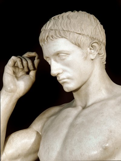 Romeinse kunst: marmeren beeldhouwwerk van Marcus Claudius Marcellus, neef van Augustus (detail) door Roman