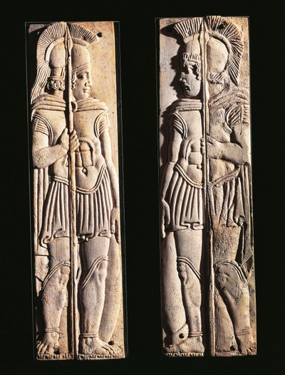 Romeinse beschaving, paar gebeeldhouwde botten van krijgers, uit Praeneste, Lazio Regio, Italië door Roman