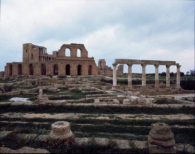 Romeins theater en peristyle huis, 2e-3e eeuw door Roman
