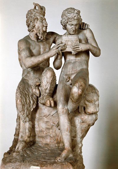 Statuette van de god Pan die de herder Daphnis fluit leert spelen. Romeinse marmeren sculptuur naar een Grieks origineel. Nationaal Archeologisch Museum van Napels door Roman